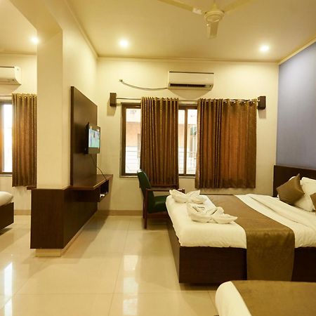 Hotel Pride Inn Shirdi Bagian luar foto