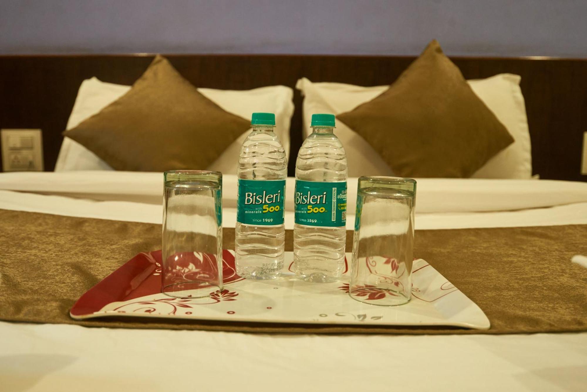 Hotel Pride Inn Shirdi Bagian luar foto