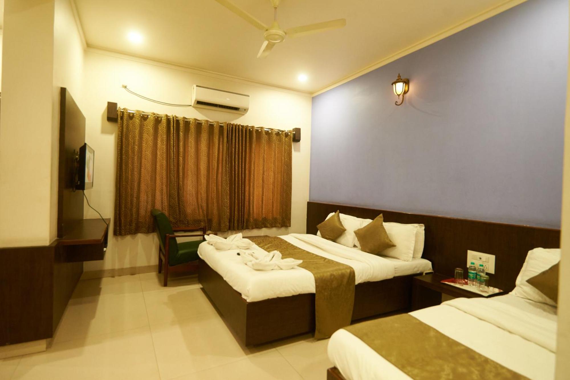 Hotel Pride Inn Shirdi Bagian luar foto