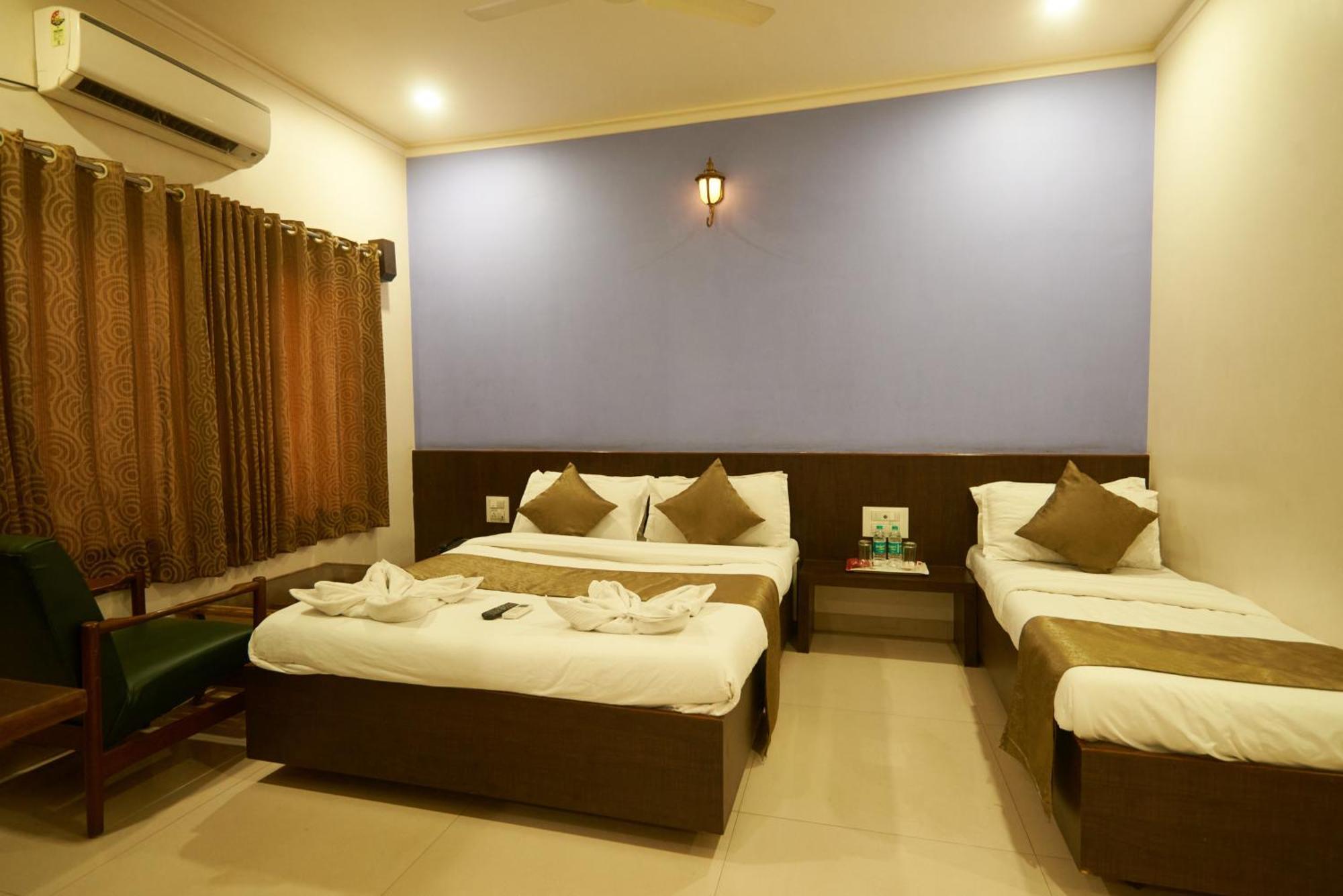 Hotel Pride Inn Shirdi Bagian luar foto